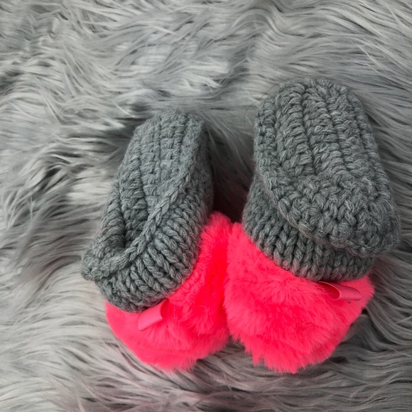⭐️A new day crochet booties size 6-12 months - Picture 2 of 4
